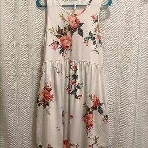 White Halter Sleeveless Sundress for Casual Resort Wear